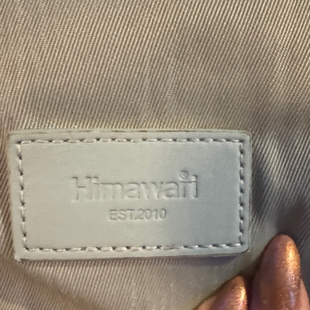 Stylish Gray Backpack - image 2